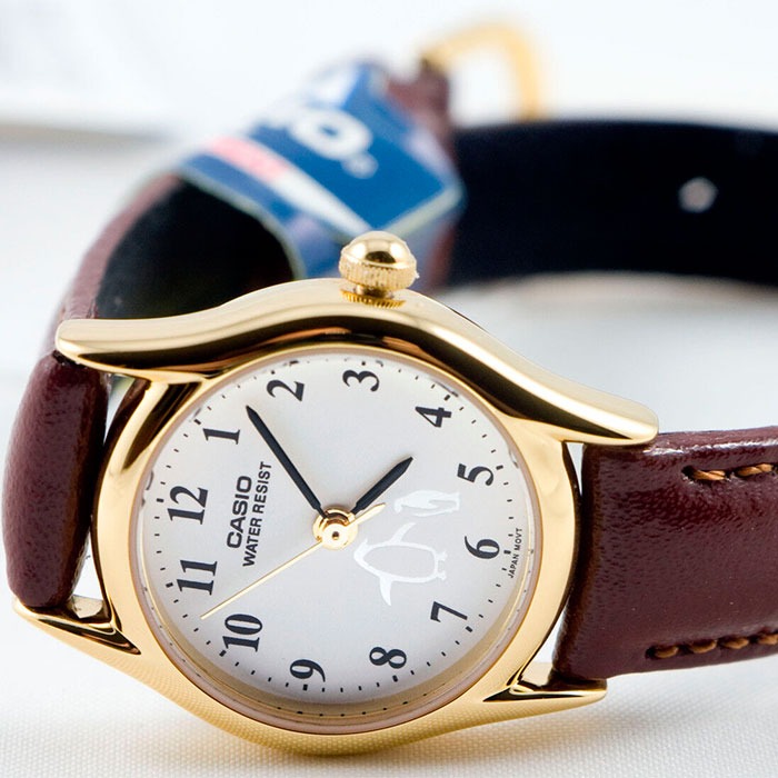 montre femme casio ltp 1094q 7b6rdf bracelet en cuir marron affichage analogique résistant à l'eau