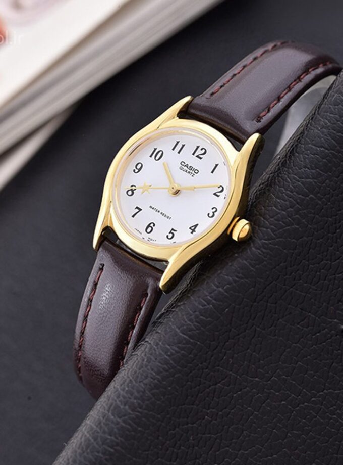 Montre Femme Casio - LTP-1094Q-7B4RDF - Bracelet en Cuir Marron - Affichage analogique - Résistant à l'eau