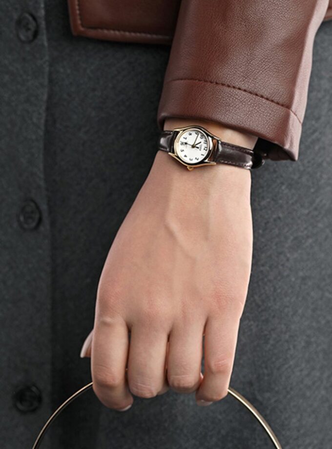 Montre Femme Casio - LTP-1094Q-7B4RDF - Bracelet en Cuir Marron - Affichage analogique - Résistant à l'eau