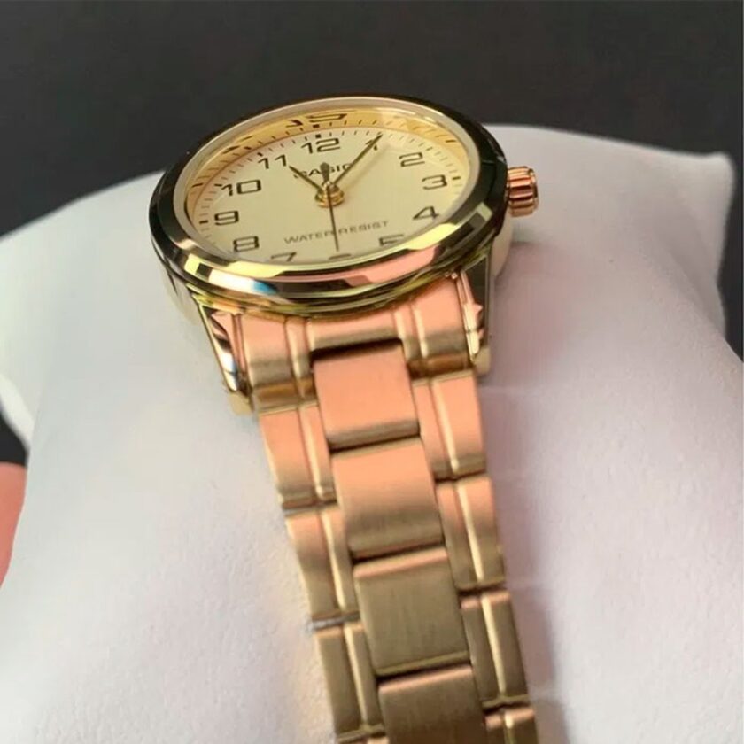 montre femme casio ltp v001g 9budf bracelet en acier inoxydable or affichage analogique résistant à l'eau