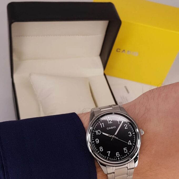 Montre Homme Casio - MTP-V005D-1B4UDF - Bracelet en Acier Inoxydable - Affichage analogique - Résistant à l'eau