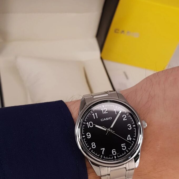 Montre Homme Casio - MTP-V005D-1B4UDF - Bracelet en Acier Inoxydable - Affichage analogique - Résistant à l'eau