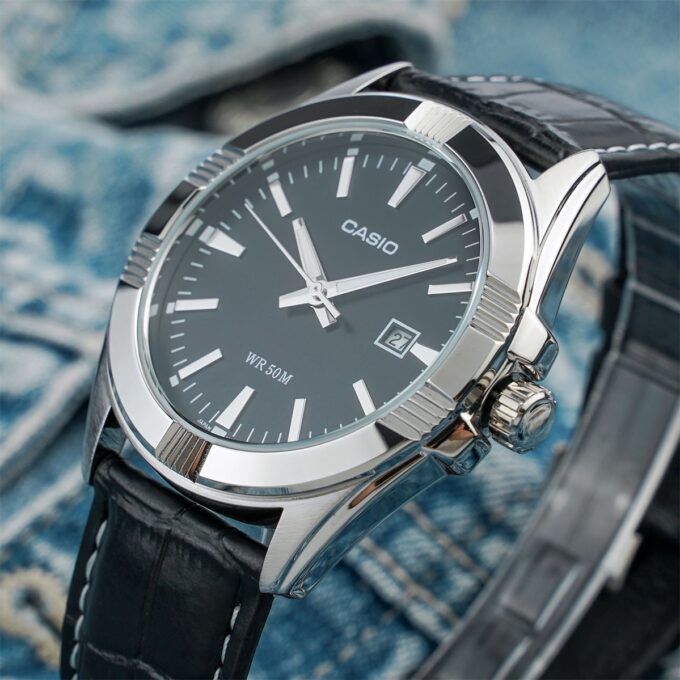 Montre Homme Casio - MTP-1308L-1AVDF - Bracelet en Cuir Noir - Affichage analogique - Résistant à l'eau