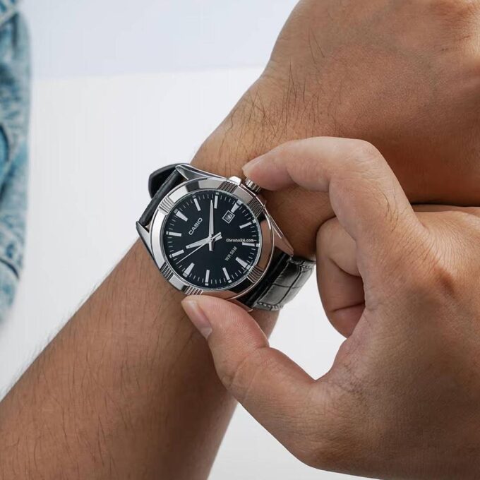 montre homme casio mtp 1308l 1avdf bracelet en cuir noir affichage analogique résistant à l'eau