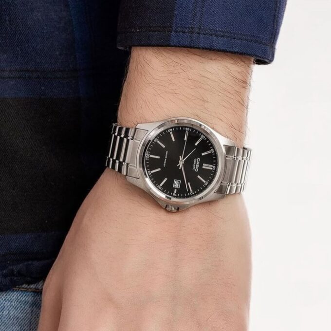 Montre Homme Casio - MTP-1183A-1ADF - Bracelet en Acier Inoxydable - Affichage analogique - Résistant à l'eau