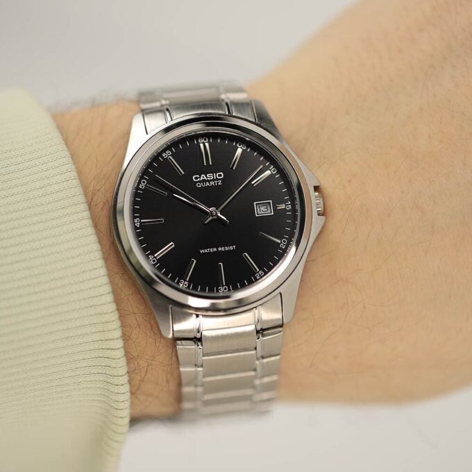 Montre Homme Casio - MTP-1183A-1ADF - Bracelet en Acier Inoxydable - Affichage analogique - Résistant à l'eau