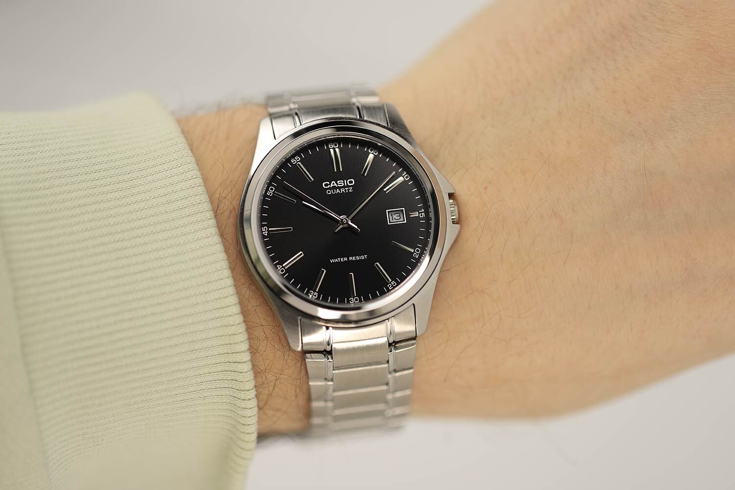 montre homme casio mtp 1183a 1adf bracelet en acier inoxydable affichage analogique résistant à l'eau