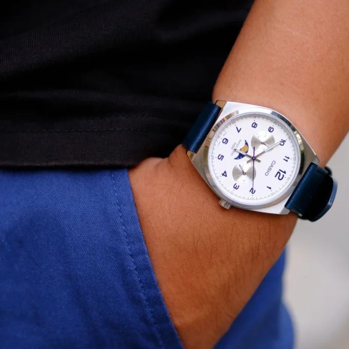 Montre Homme Casio - MTP-M300L-7AVDF - Bracelet en Cuir Bleu - Affichage analogique - Résistant à l'eau