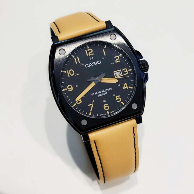 Montre Homme Casio - MTP-E715L-5AVDF - Bracelet en Cuir Kaki - Affichage analogique - Résistant à l'eau