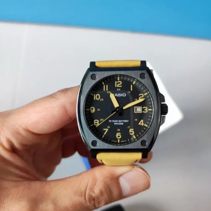 montre homme casio mtp e715l 5avdf bracelet en cuir kaki affichage analogique résistant à l'eau