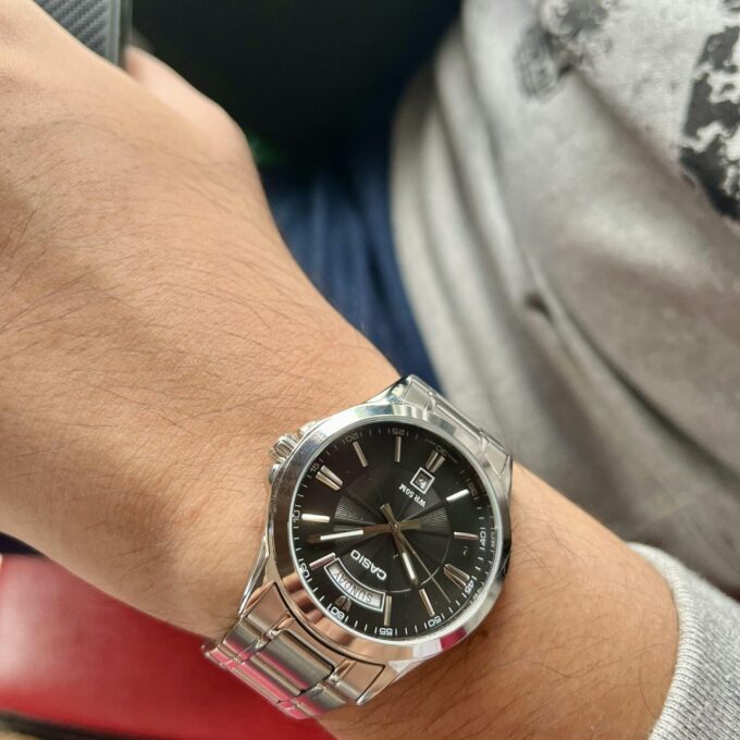 Montre Homme Casio - MTP-1381D-1AVDF - Bracelet en Acier Inoxydable - Affichage analogique - Résistant à l'eau