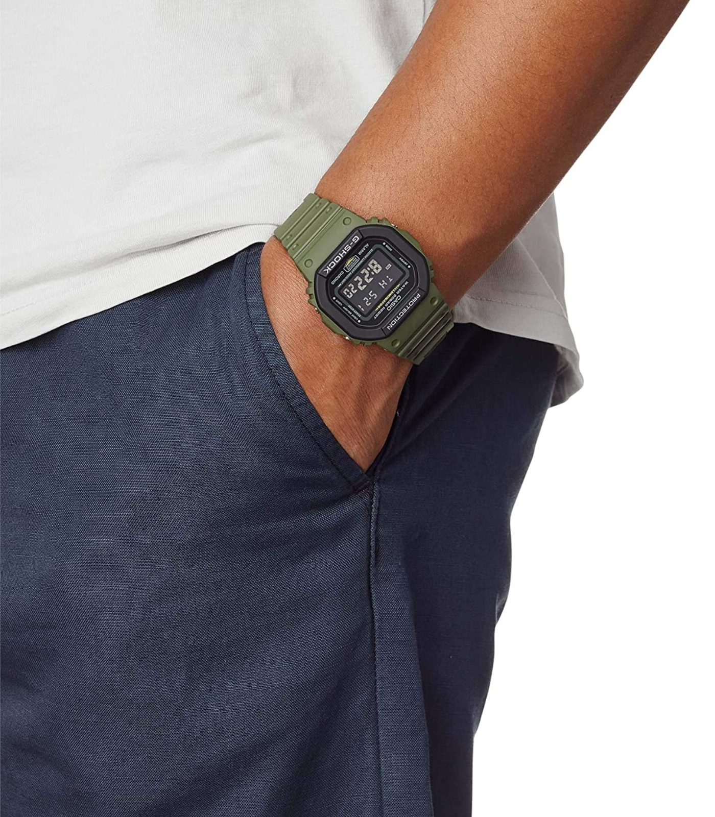 Montre Homme Casio G-SHOCK - DW-5610SU-3DR - Affichage Numérique - Bracelet en Résine - Résistant à l'eau – Image 2