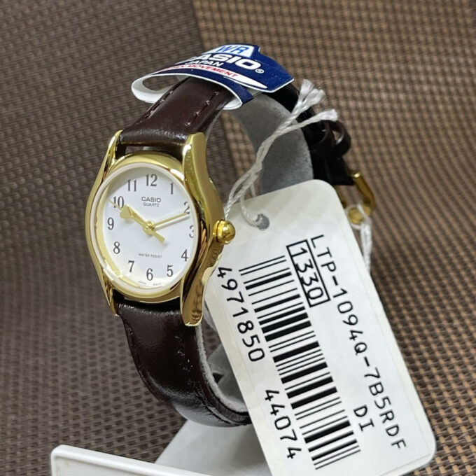 Montre Femme Casio - LTP-1094Q-7B5RDF - Bracelet en Cuir marron - Affichage analogique - Résistant à l'eau