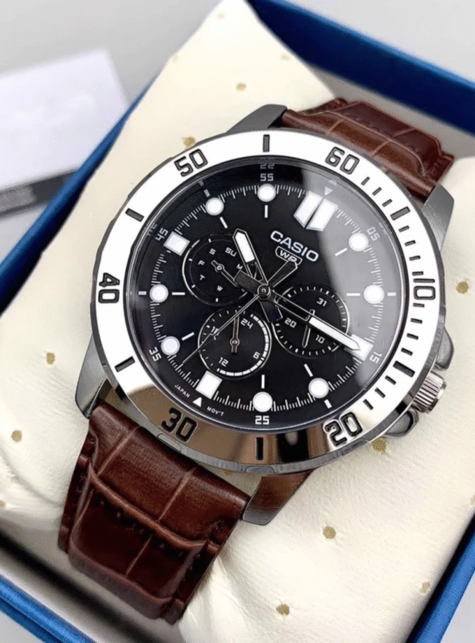 Montre Homme Casio - MTP-VD300L-1EUDF - Bracelet en Cuir marron - Affichage analogique - Résistant à l'eau