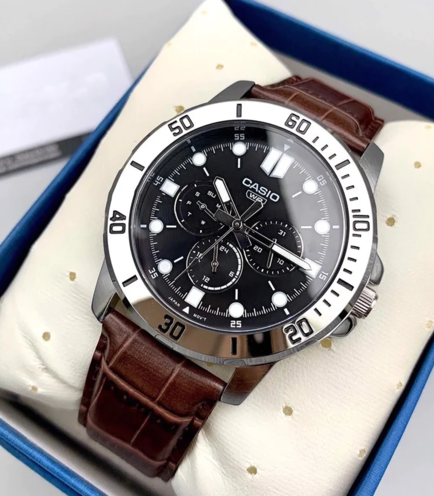 Montre Homme Casio - MTP-VD300L-1EUDF - Bracelet en Cuir marron - Affichage analogique - Résistant à l'eau