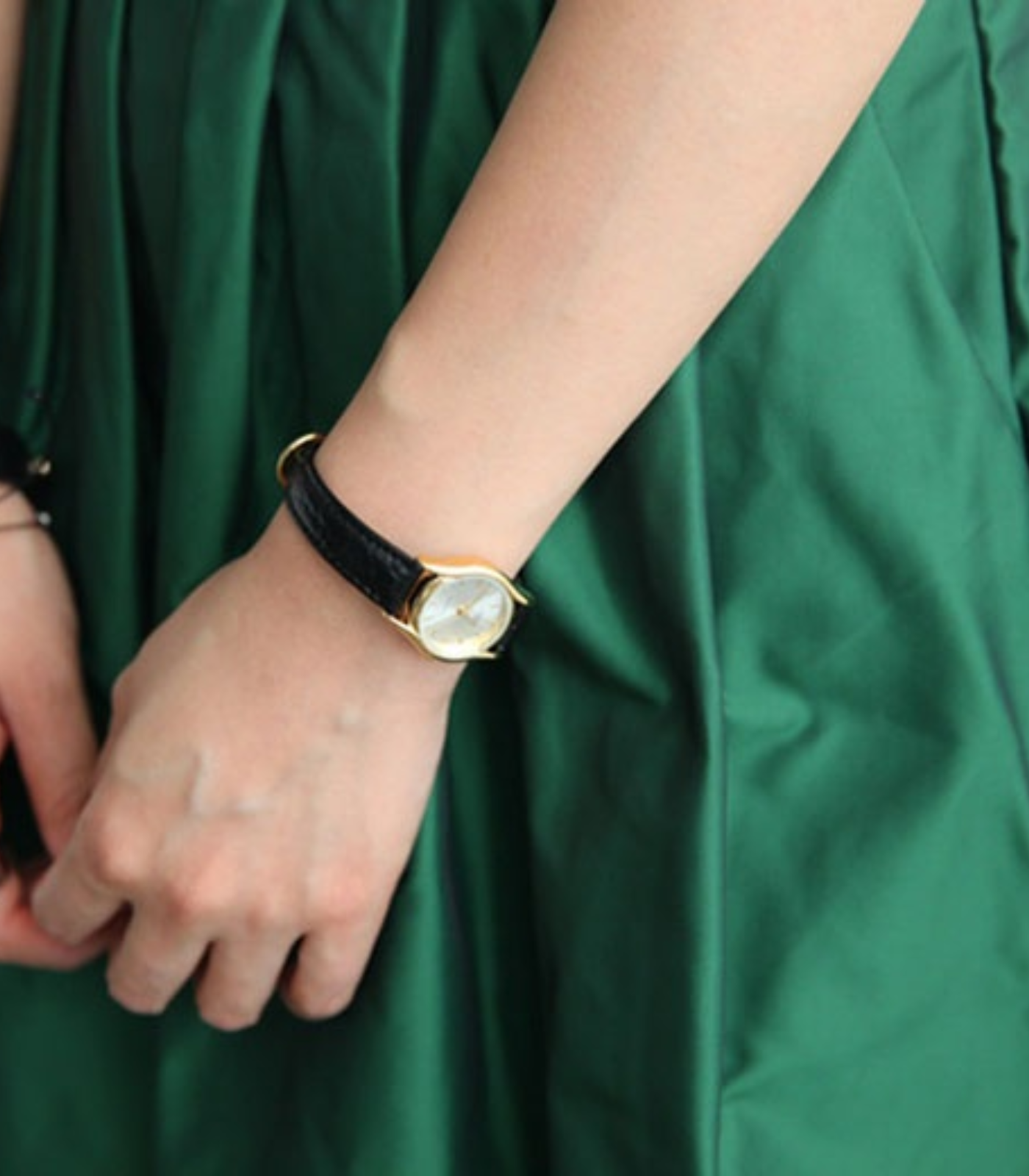 Montre Femme Casio - LTP-1094Q-7ARDF - Bracelet en Cuir noir - Affichage analogique - Résistant à l'eau – Image 3