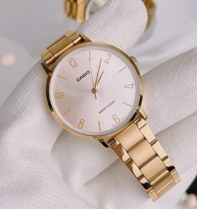 Montre Femme Casio - LTP-VT01G-4BUDF - Bracelet en Acier inoxydable Or - Affichage analogique - Résistant à l'eau