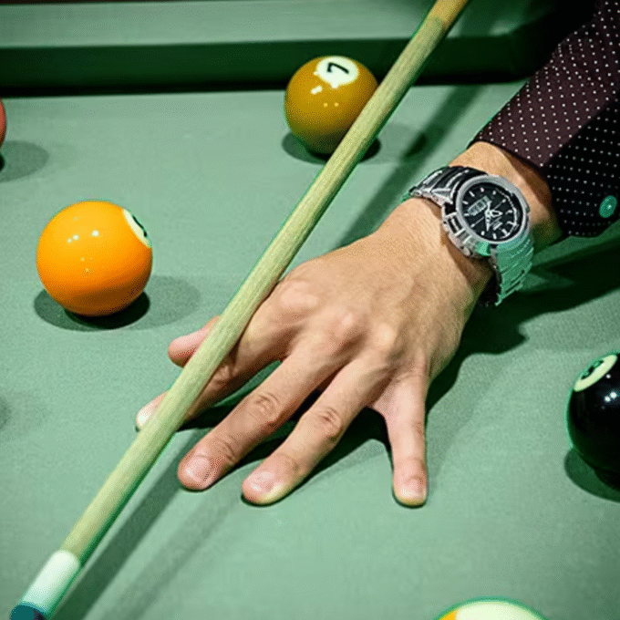 Montre Homme Casio G-SHOCK - AWM-500D-1A8DR - Bracelet en Acier Inoxydable - Alimentation énergie solaire - Affichage analogique Numérique -