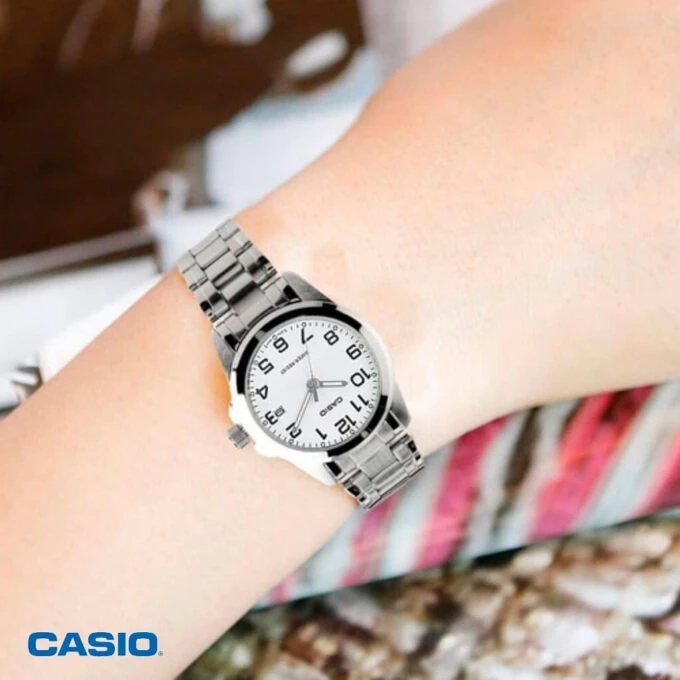 Montre Femme Casio - LTP-1215A-7B2DF - Bracelet en Acier inoxydable - Affichage analogique - Résistant à l'eau