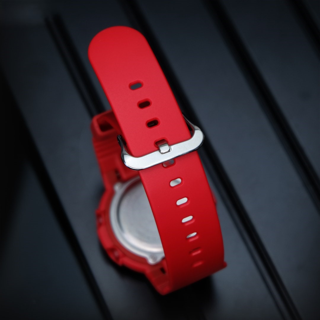 montre homme casio g shock analogique & numérique, chronomètre, alarme, résistant aux chocs et à l’eau 200m bracelet résine rouge verre minéral aw 500bb 4edr