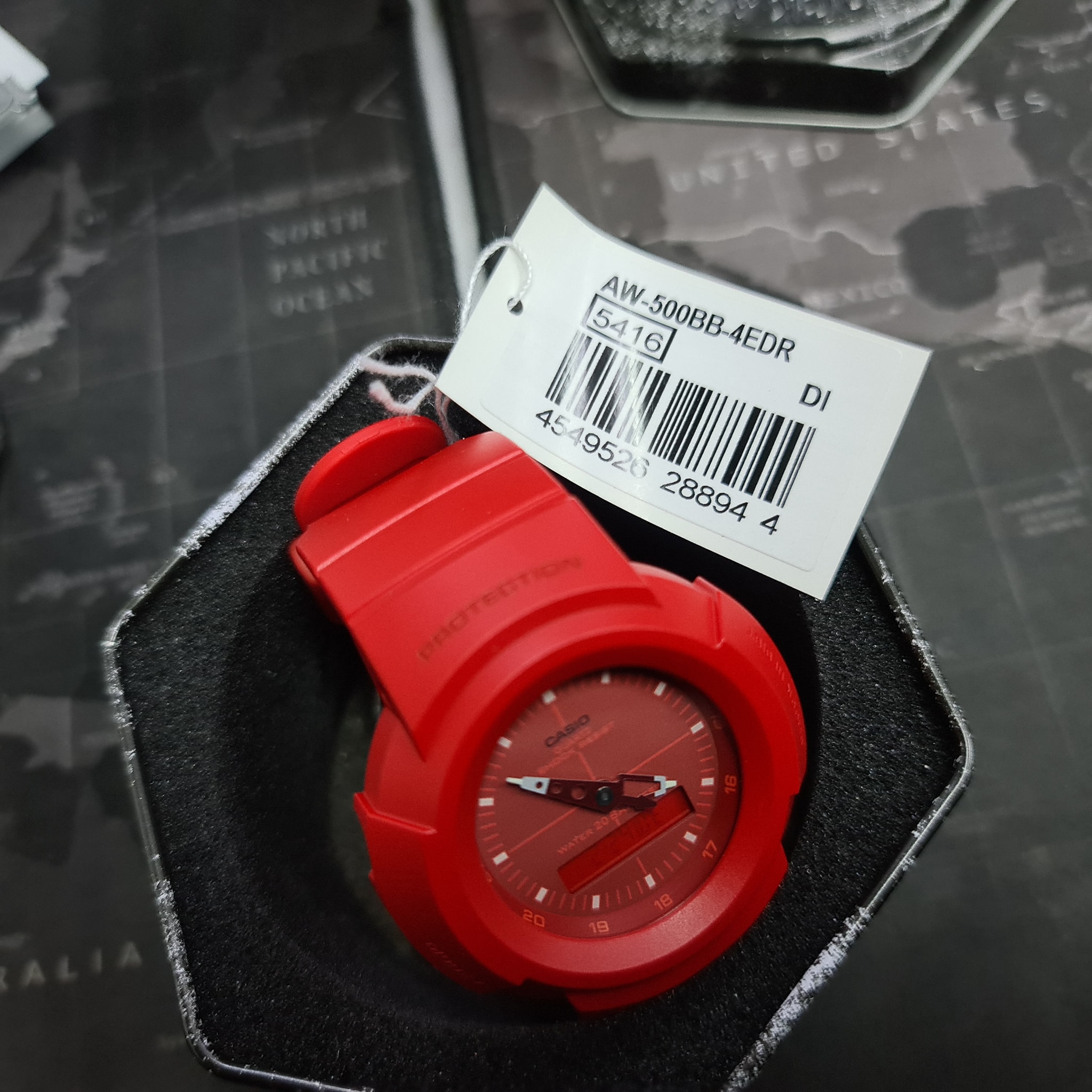 montre homme casio g shock analogique & numérique, chronomètre, alarme, résistant aux chocs et à l’eau 200m bracelet résine rouge verre minéral aw 500bb 4edr