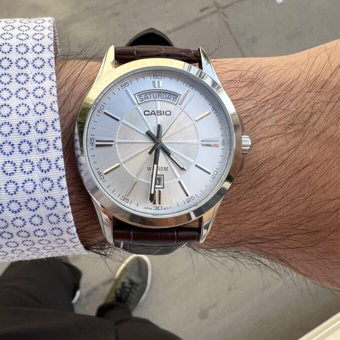 Montre Homme Casio - MTP-1381L-7AVDF - Bracelet en Cuir marron - Affichage analogique - Résistant à l'eau