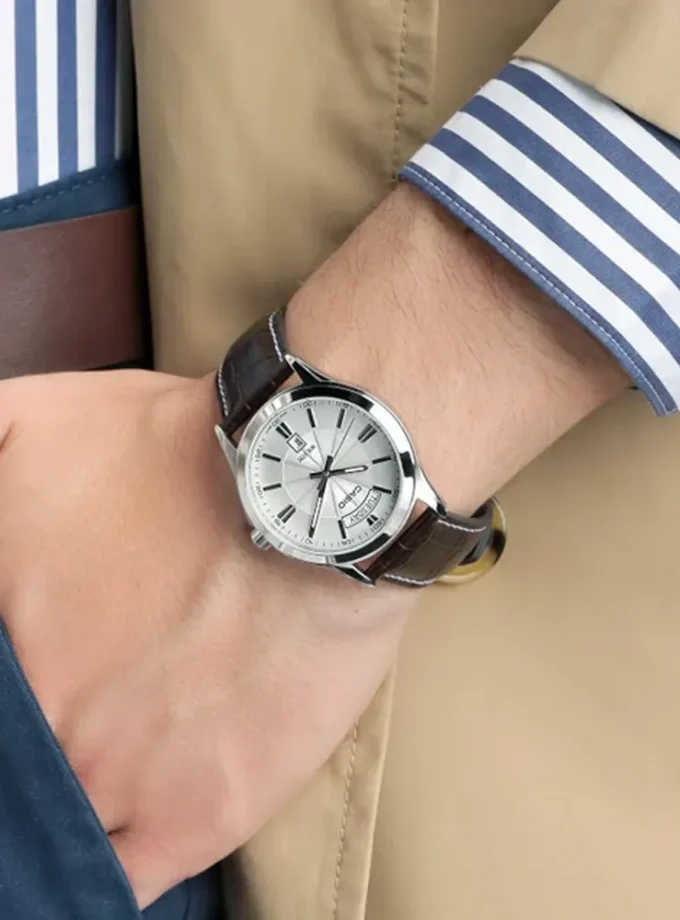 montre homme casio mtp 1381l 7avdf bracelet en cuir marron affichage analogique résistant à l'eau