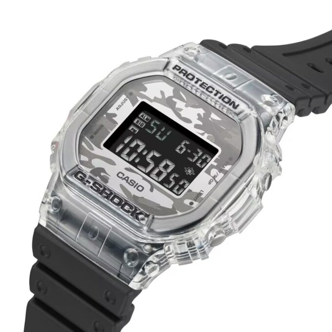 Montre Homme Casio G-Shock - DW-5600SKC-1DR - Bracelet en Résine Noir - Affichage Numérique - Résistant à l'eau