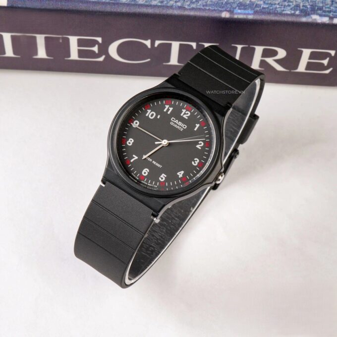 Montre Jeunesse Casio - MQ-24-1BLDF - Bracelet en Résine Noir - Affichage analogique - Résistant à l'eau