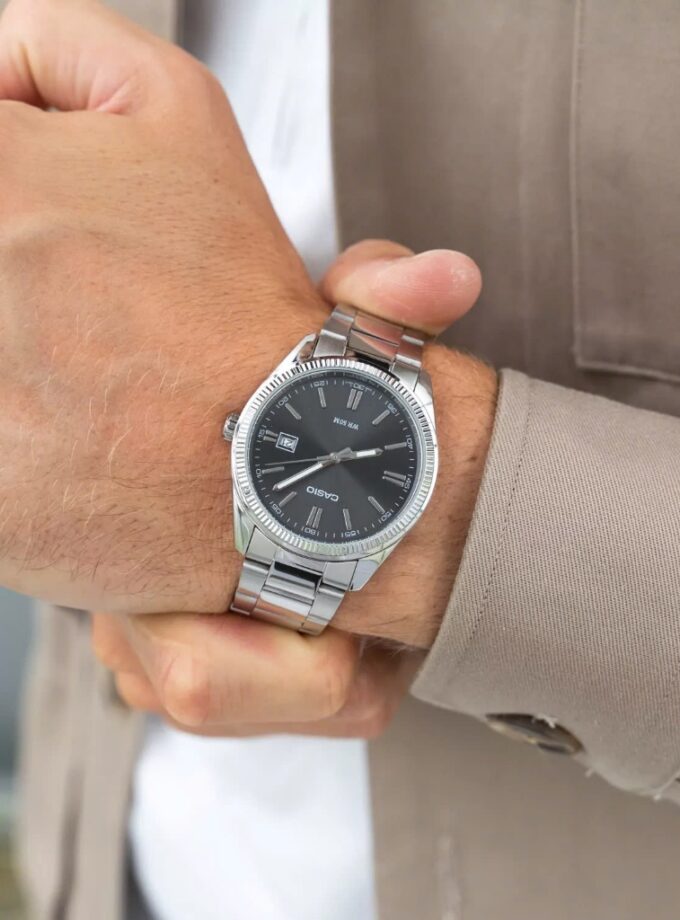 montre homme casio mtp 1302d 1a1vdf bracelet en acier inoxydable affichage analogique résistant à l'eau