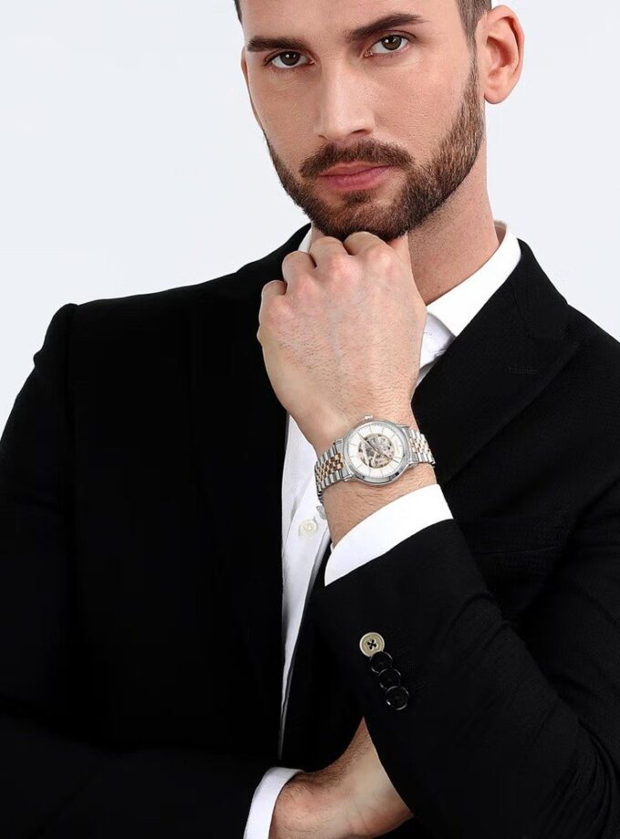 Montre Homme Maserati EPOCA AUTOMATIQUE – R8823118011 – Bracelet  Bicolor en Acier Inoxydable – Revêtement en CRISTAL DE SAPHIR- RESISTANCE A L’EAU 10 ATM