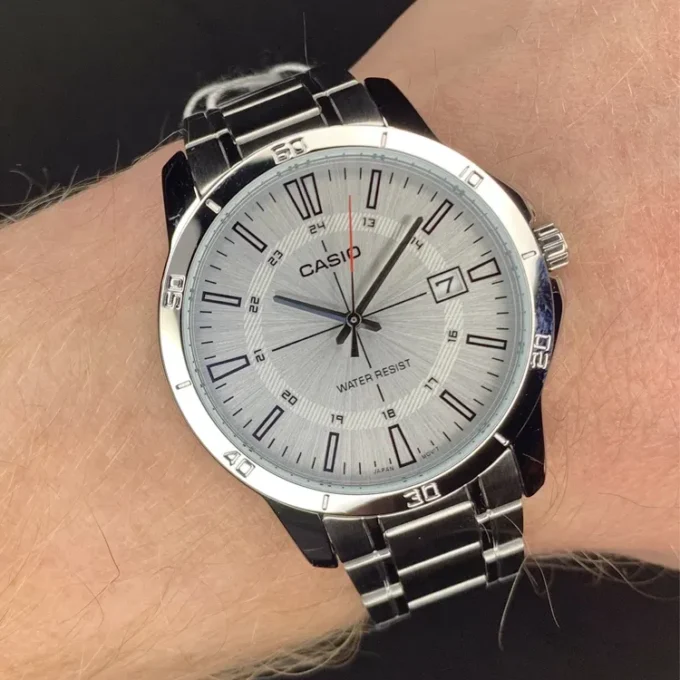 montre homme casio mtp v004d 7cudf bracelet en acier inoxydable affichage analogique résistant à l'eau