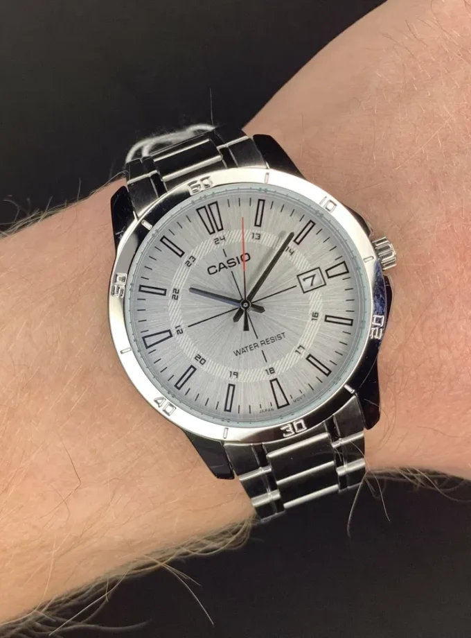 montre homme casio mtp v004d 7cudf bracelet en acier inoxydable affichage analogique résistant à l'eau