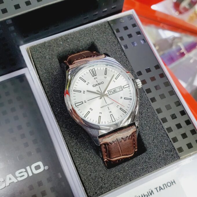 Montre Homme Casio - MTP-V006L-7CUDF - Bracelet en Cuir Marron - Affichage analogique - Résistant à l'eau