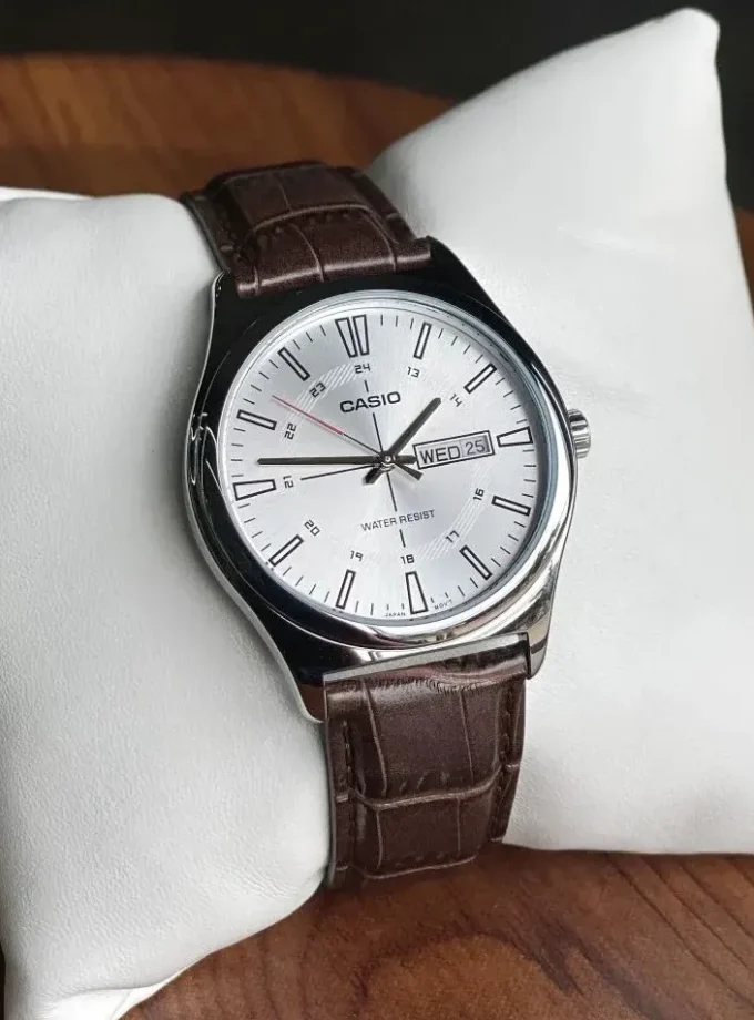 montre homme casio mtp v006l 7cudf bracelet en cuir marron affichage analogique résistant à l'eau