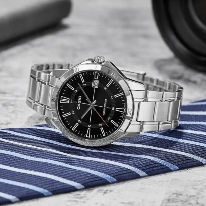 Montre Homme Casio - MTP-V004D-1CUDF - Bracelet en Acier Inoxydable - Affichage analogique - Résistant à l'eau