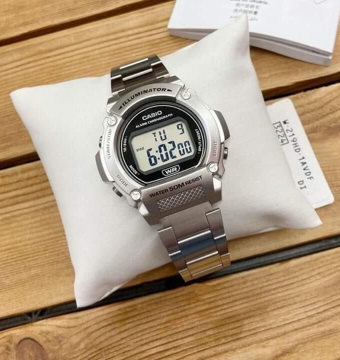 Montre Homme Casio - W-219HD-1AVDF - Bracelet en Acier Inoxydable - Affichage Numérique - Résistant à l'eau