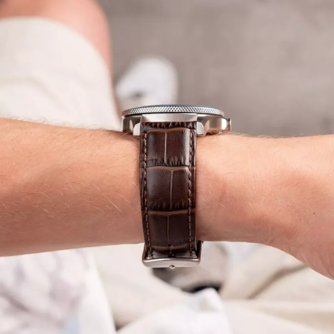 Montre Maserati Competizione en Cuir Marron - R8851100004 - Bracelet en cuir Marron - Affichage analogique - Résistant à l'eau