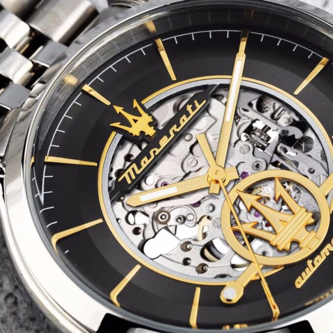 Montre Homme Maserati EPOCA - R8823118015 - Automatique - Affichage analogique - Résistant à l'eau - Verre Saphir