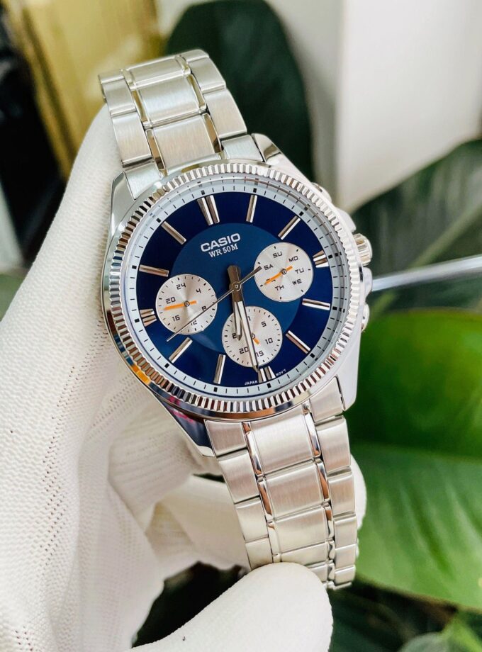 montre homme casio mtp 1375d 2a1vdf bracelet en acier inoxydable cadran bleu affichage analogique résistant à l'eau