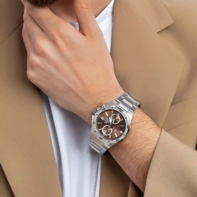 Montre Homme Casio Edifice - EFV-640D-5AVUDF - Bracelet en Acier Inoxydable - Cadran Marron - Affichage analogique - Résistant à l'eau