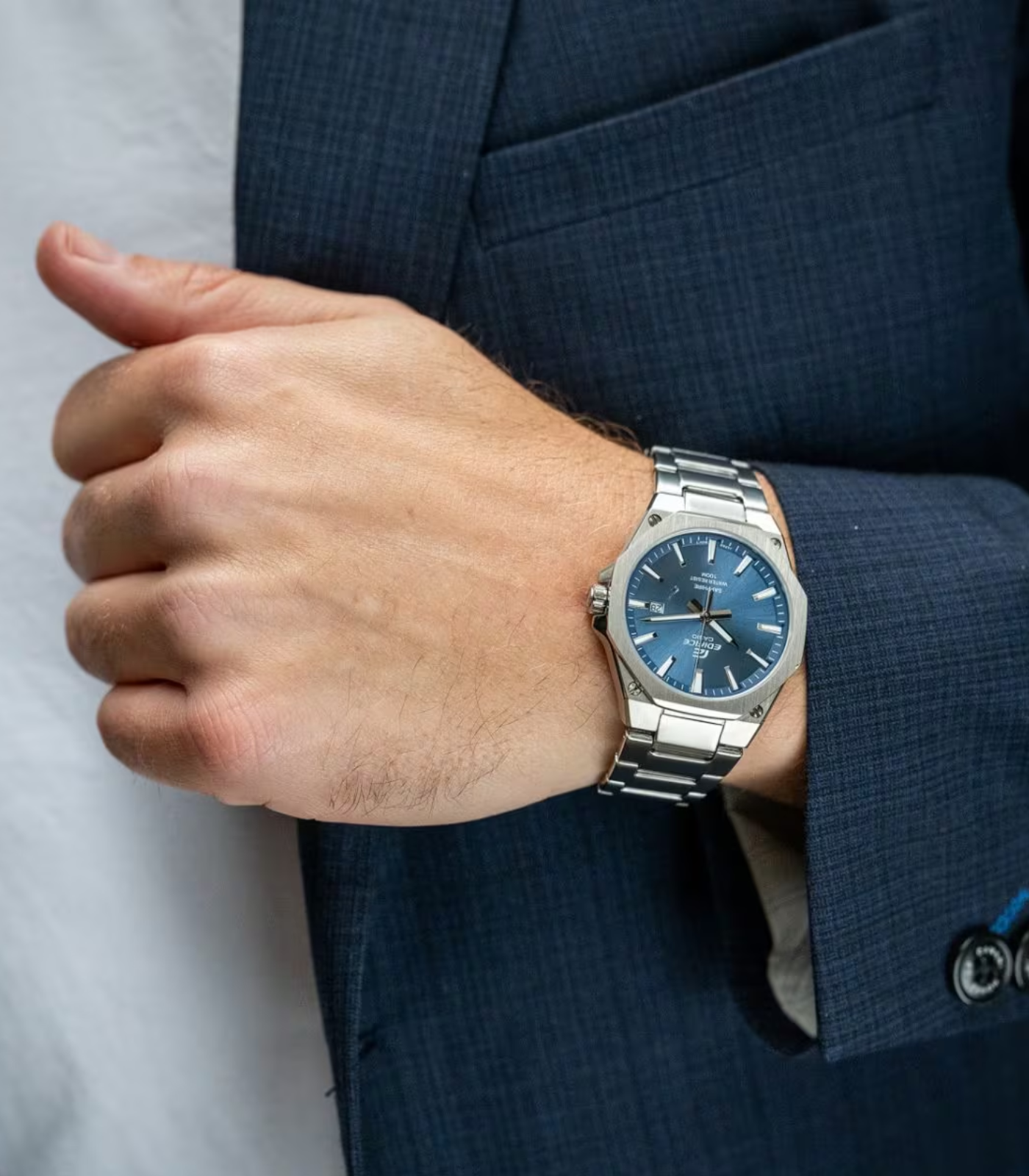 Montre Homme Casio Edifice - EFR-S108D-2AVUDF - Bracelet en Acier Inoxydable - Cadran Sapphire - Affichage analogique - Résistant à l'eau - Verre Saphir