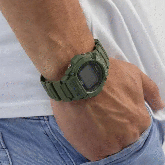 Montre Homme Casio - W-219HC-3BVDF - Bracelet en Résine Vert - Affichage Numérique - Résistant à l'eau