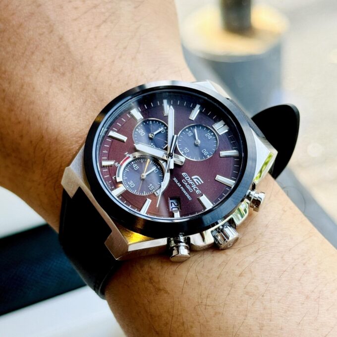 Montre Homme Casio Edifice - EQS-950BL-5AVUDF - Bracelet en Cuir noir - Affichage analogique - Résistant à l'eau