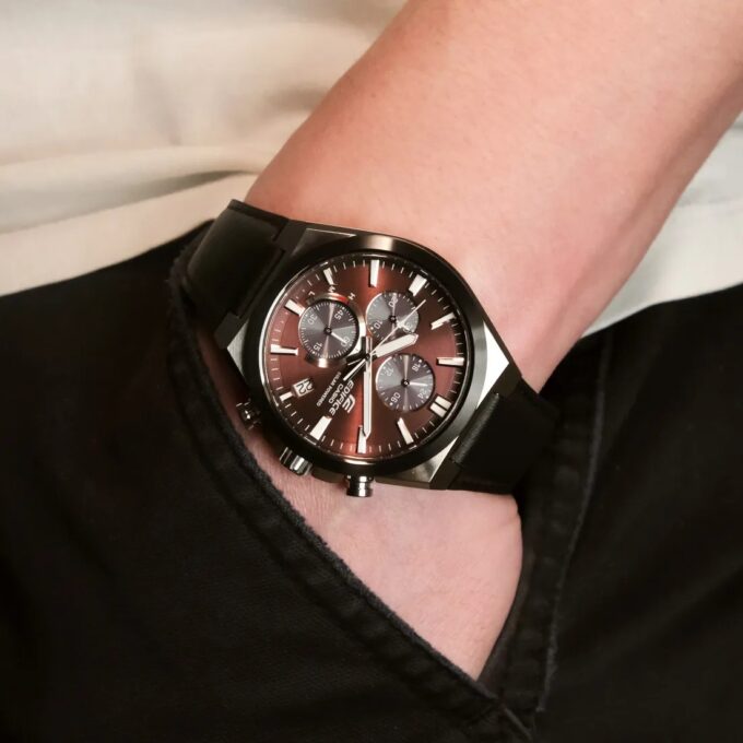 Montre Homme Casio Edifice - EQS-950BL-5AVUDF - Bracelet en Cuir noir - Affichage analogique - Résistant à l'eau