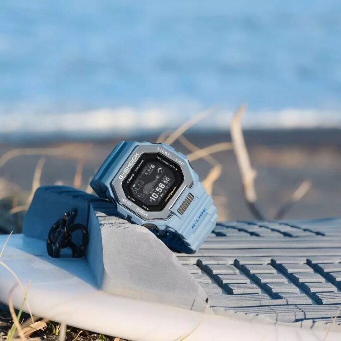 Montre Homme Casio G-SHOCK - GBX-100-2ADR - Bracelet en Résine Bleu Ciel - Affichage Numérique - Résistant à l'eau - Bluetooth