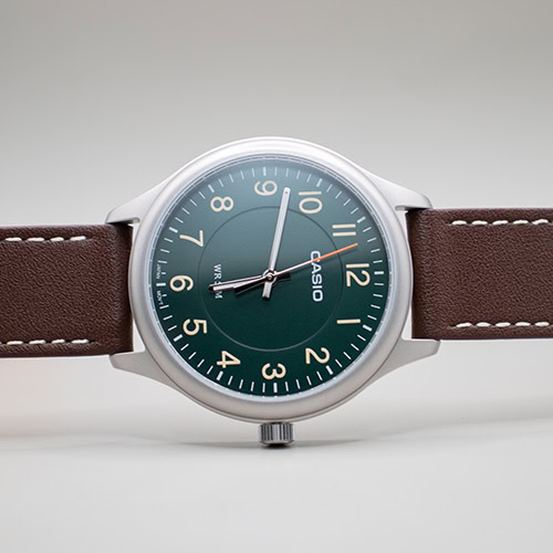 montre homme casio mtp b160l 3bvdf bracelet en cuir affichage analogique résistant à l'eau