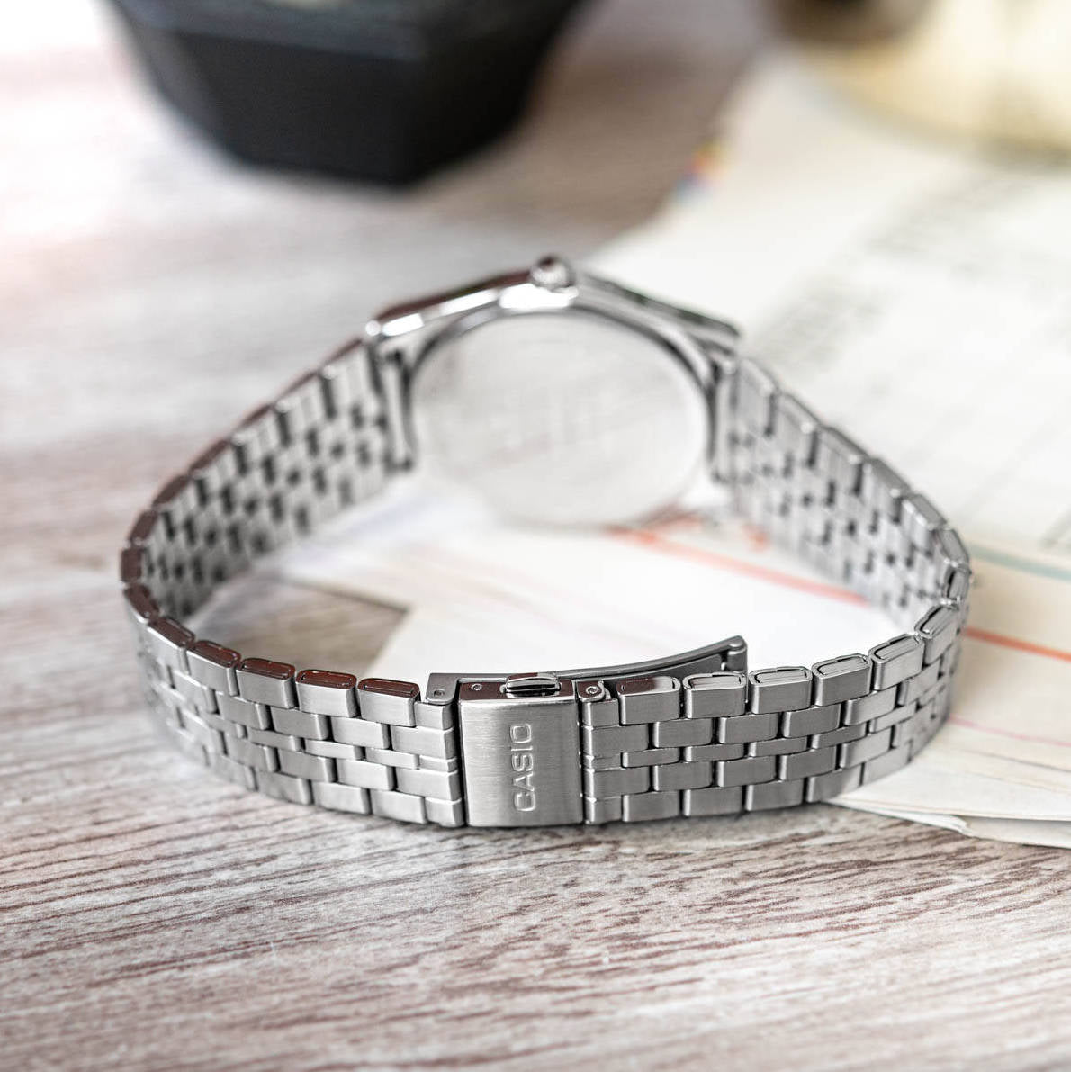 montre homme casio mtp b145d 3avdf bracelet en acier inoxydable affichage analogique résistant à l'eau