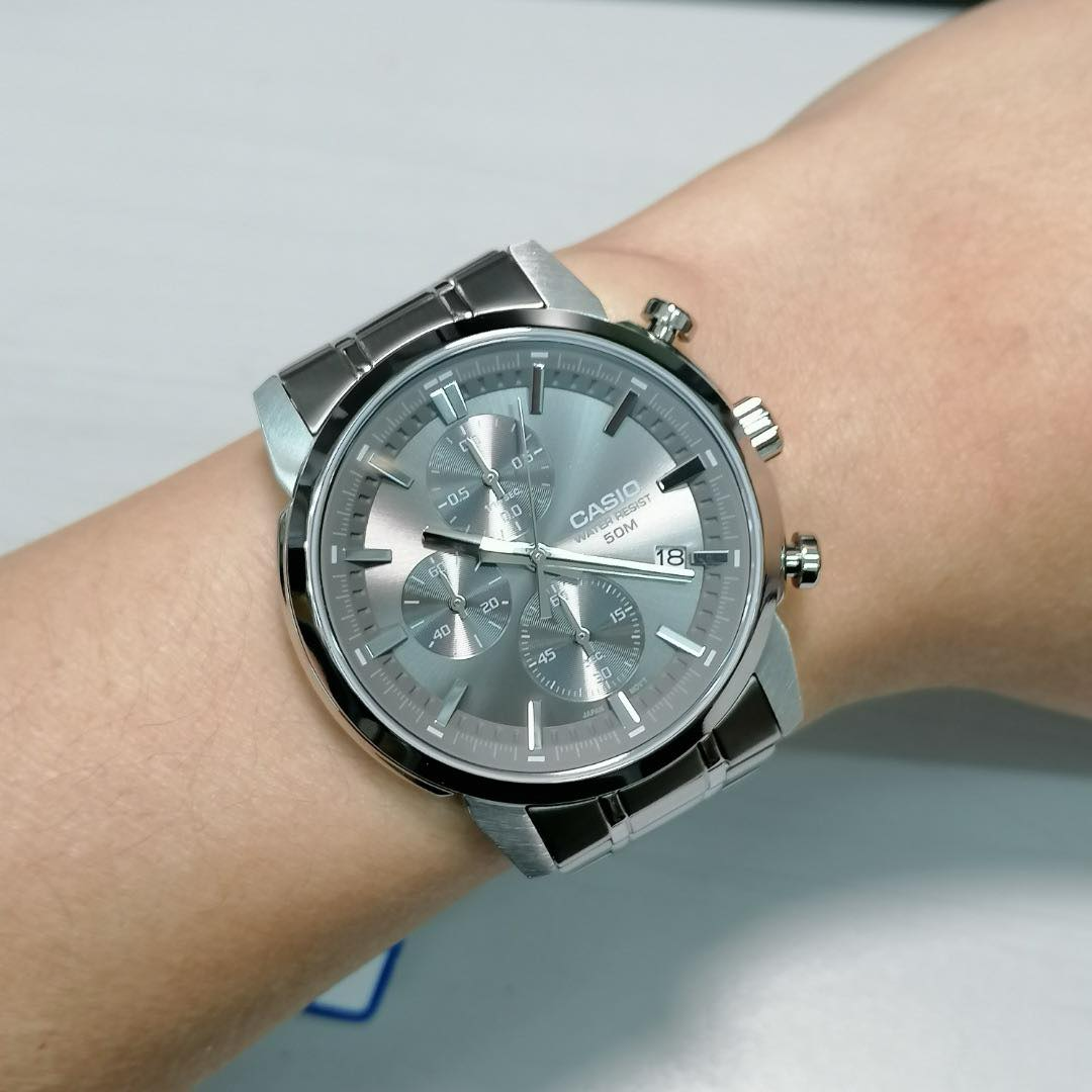 montre femme casio mtp e510d 8avdf bracelet en acier inoxydable affichage analogique résistant à l'eau