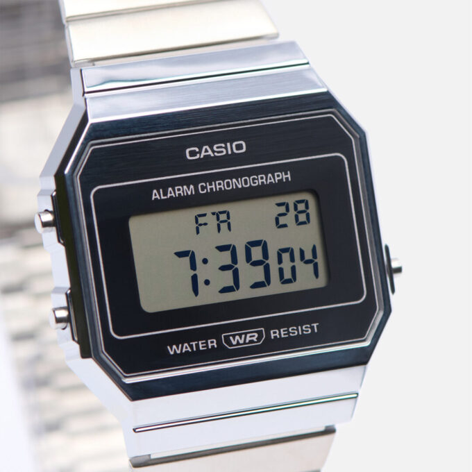 Montre Casio Vintage - A700WEV-7ADF - Bracelet en Acier Inoxydable - Affichage numérique - Résistant à l'eau